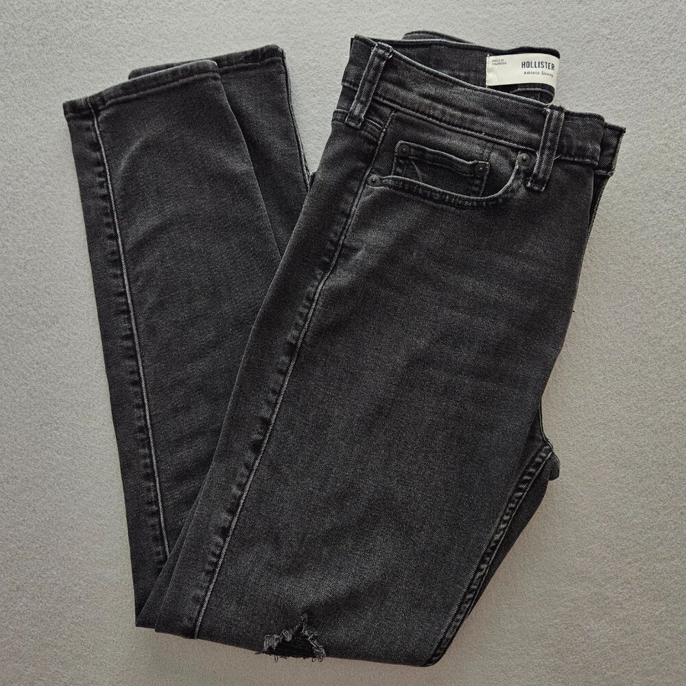 Hollister Men’s Distressed Athletic Skinny Jeans Black Stretch  29W x 29L